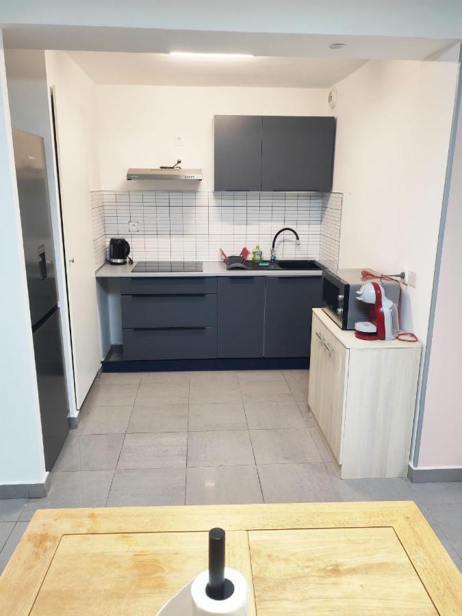Le 5Eme As // F2 Totalement Refait A Neuf Apartment Saint-Denis Exterior photo